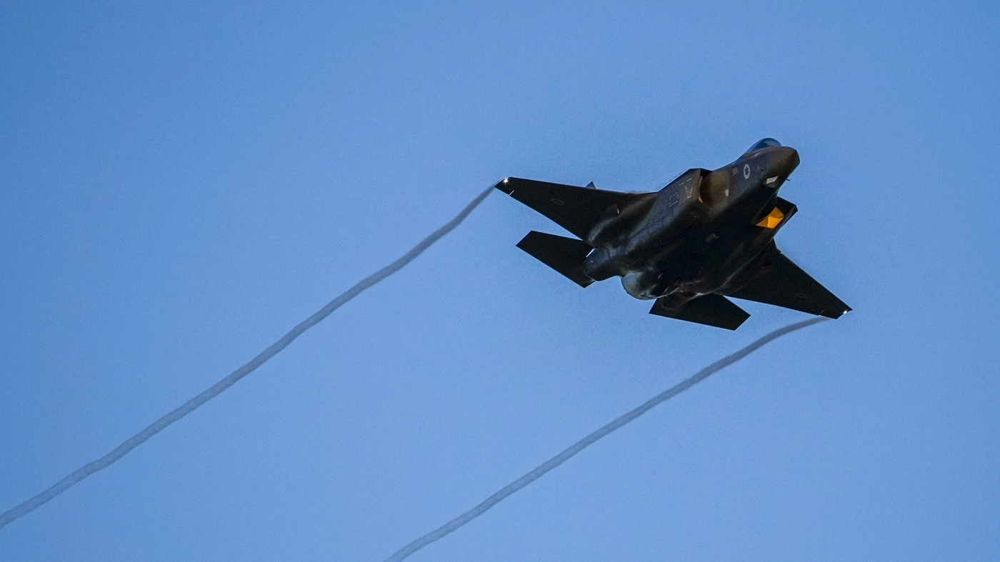 Netherlands court halts F-35 fighter jet part exports to Israel over Gaza war : NPR