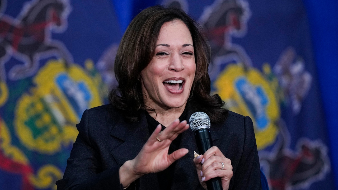 Vice President Harris stops by US Olympic basketball practice. Her message: 'Bring back the gold'